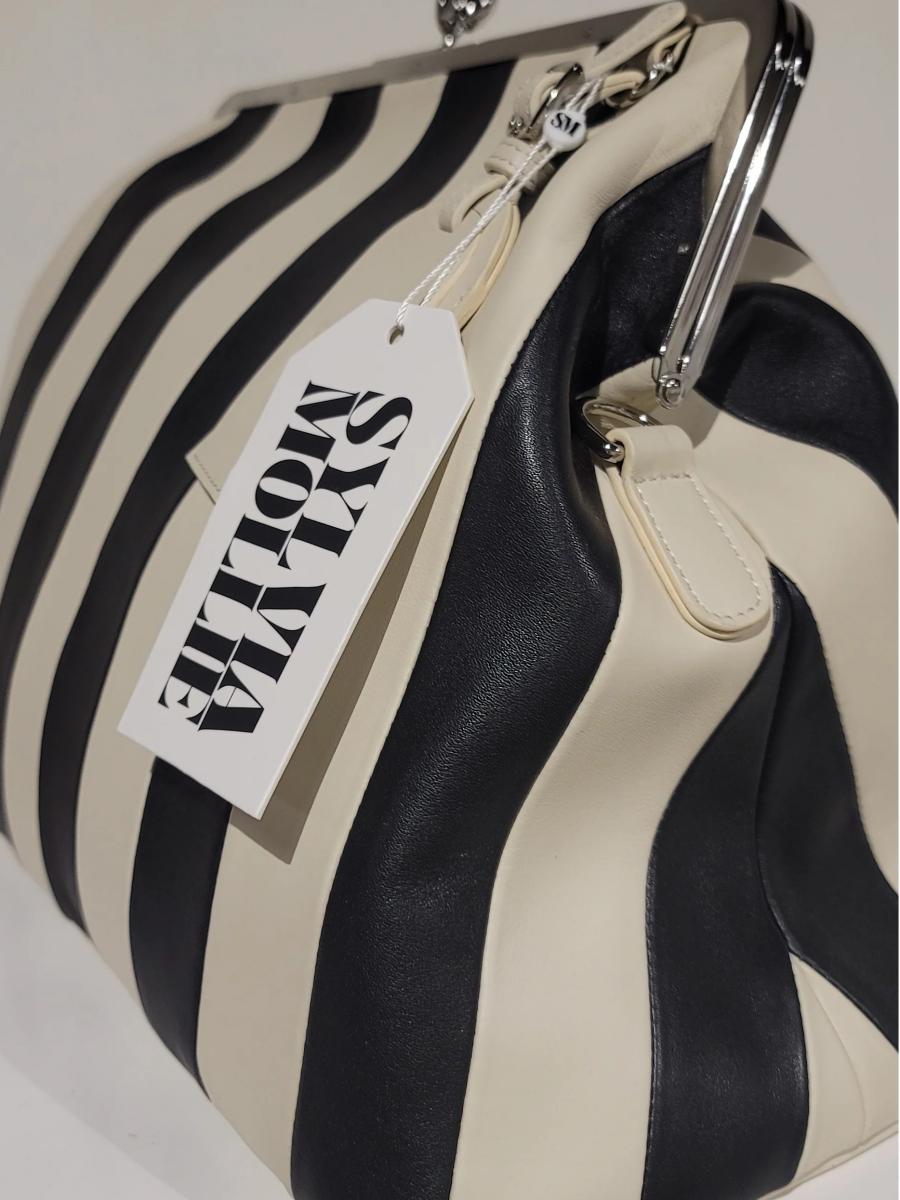 Leather Kisslock Frame Bag